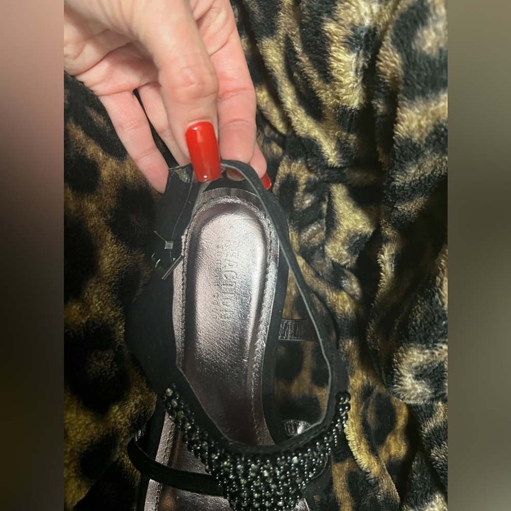 Sandals - Picture 2 of 5